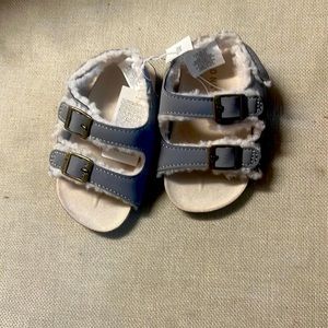 New Old Navy Baby Boy Sandals Faux Fur Lining 12-18 M NWT